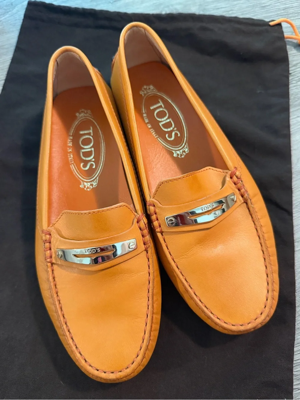 LNWB Tod's Orange Leather Driving Loafers